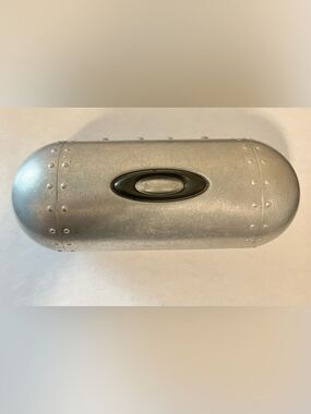 Oakley VINTAGE Metal Sunglasses Case